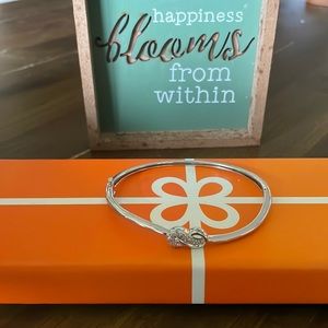 Barely worn sterling silver 1/10 karat diamond bracelet.